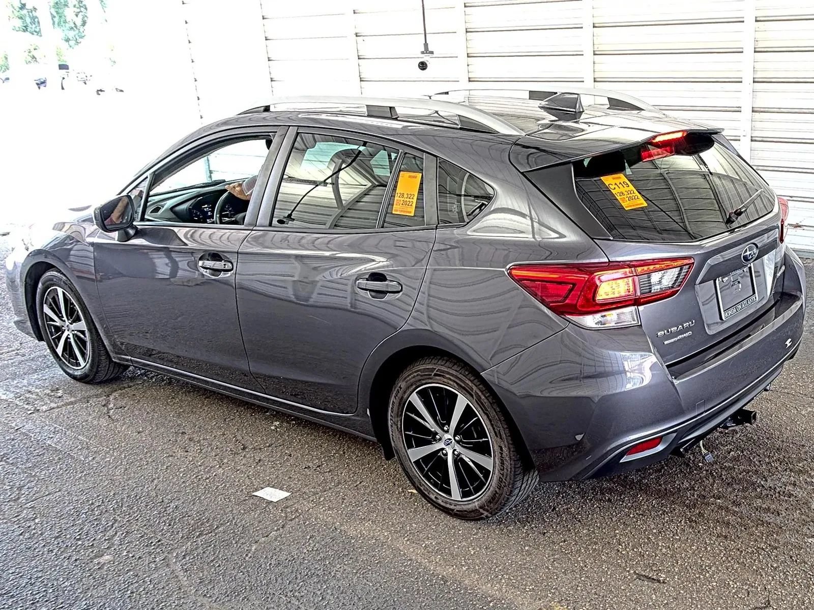 Used 2022 Subaru Impreza 2.0i Premium w/ Popular Package #2 AWD/4WD image 2