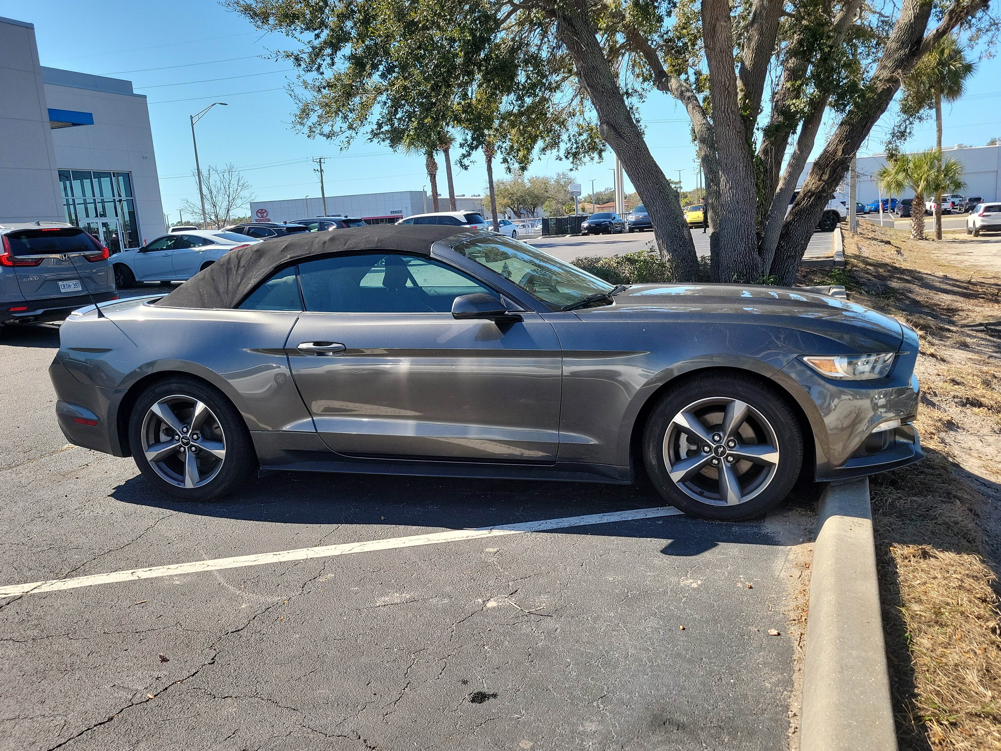 Used 2016 Ford Mustang Convertible w/ Equipment Group 051A RWD image 2