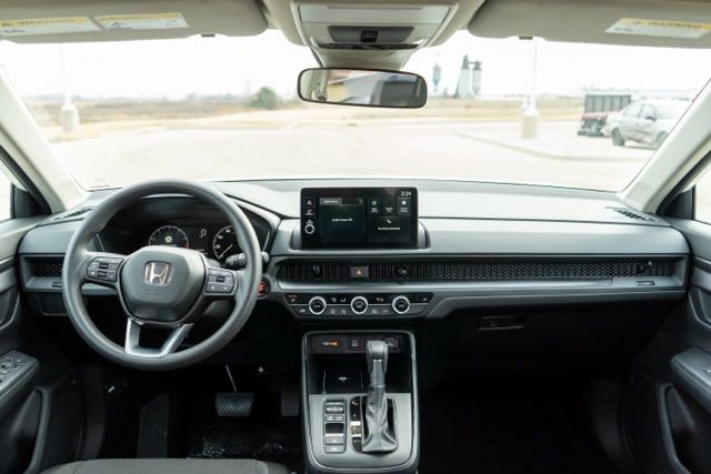 Used 2025 Honda CR-V EX image 14