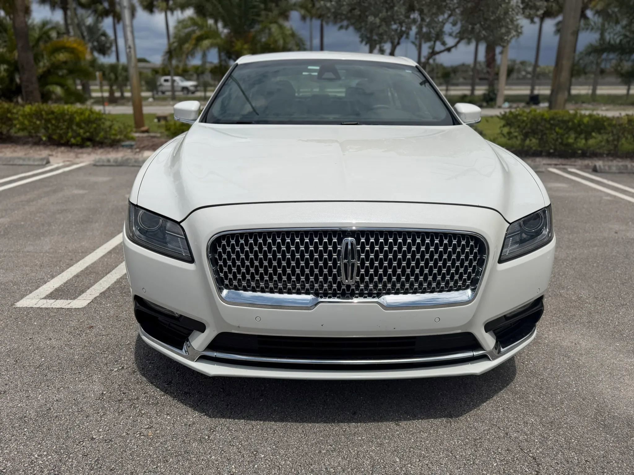 Used 2020 Lincoln Continental AWD w/ Premium Package image 5
