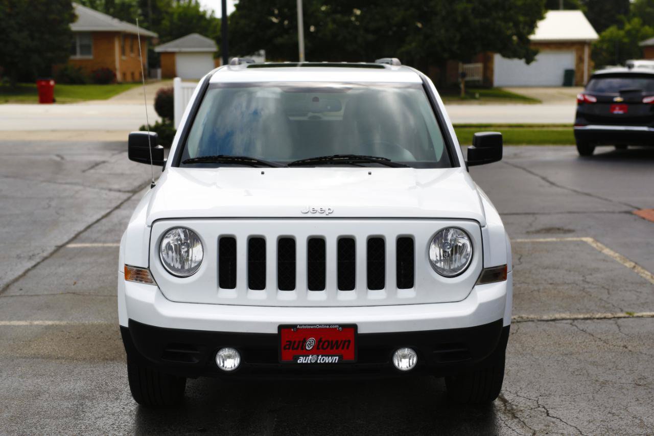 Used 2014 Jeep Patriot Limited w/ Sun/Sound Group AWD/4WD image 2