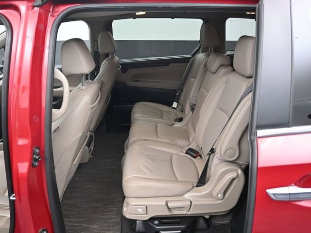 Certified 2024 Honda Odyssey Touring image 10