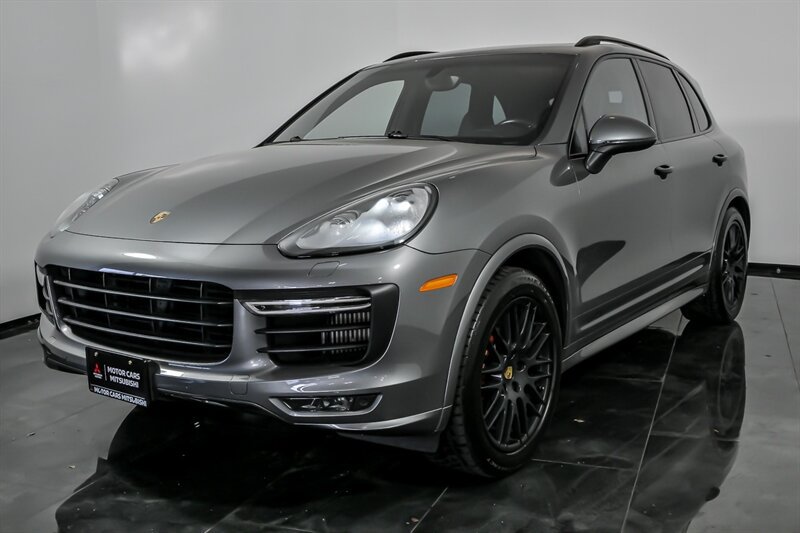 Used 2017 Porsche Cayenne GTS AWD/4WD image 5