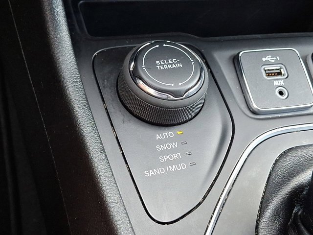 Certified 2022 Jeep Cherokee Latitude Lux image 30