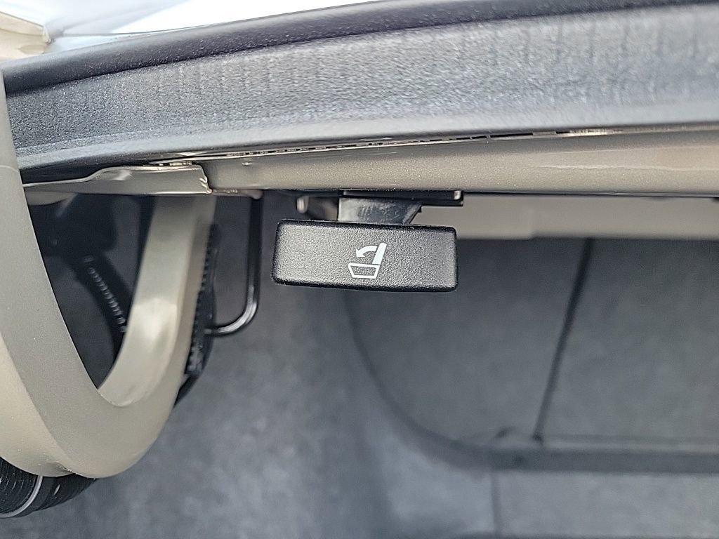 Used 2018 Honda Accord Touring image 18