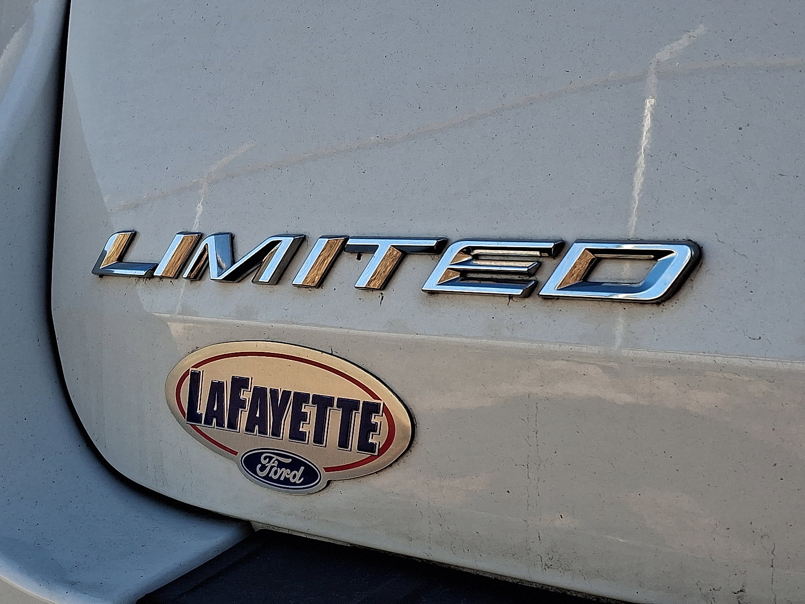 Used 2024 Ford Explorer Limited w/ Limited Technology Package image 5