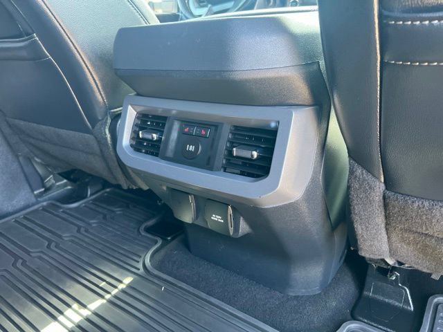 Used 2024 Ford F250 Lariat w/ Lariat Ultimate Package AWD/4WD image 38