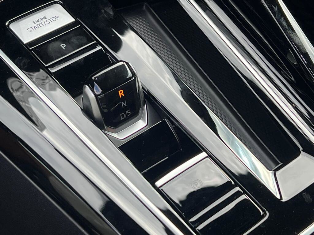 New 2025 Volkswagen GTI SE image 25