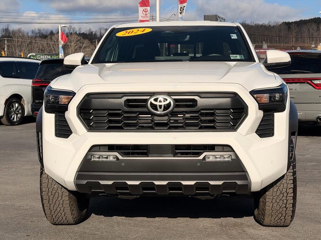 Used 2024 Toyota Tacoma TRD Off-Road w/ TRD Off Road Upgrade Package image 11