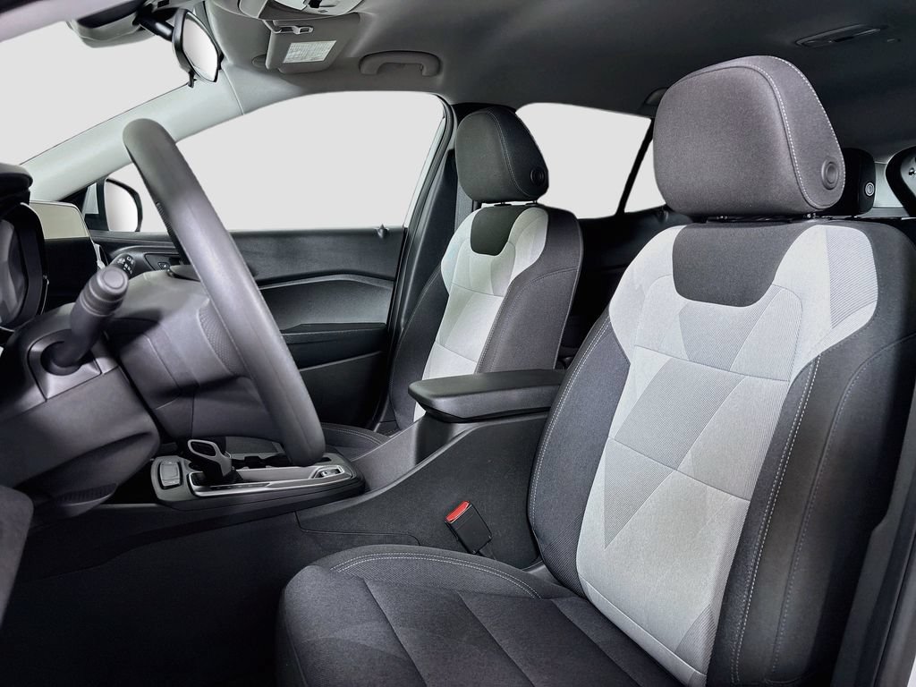 Certified 2025 Chevrolet Trax LS w/ LS Convenience Package FWD image 23