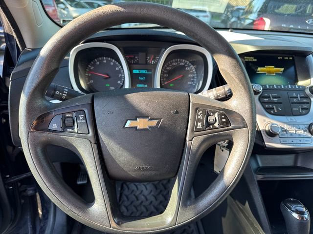 Used 2017 Chevrolet Equinox LS FWD image 18