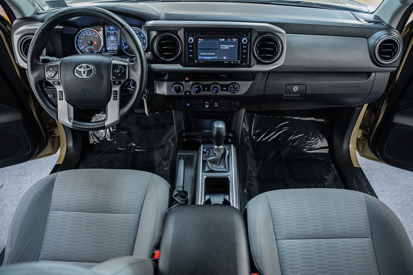 Used 2018 Toyota Tacoma SR5 AWD/4WD image 31