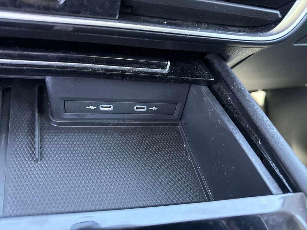 Certified 2025 Volkswagen Atlas Peak Edition SE AWD/4WD image 36