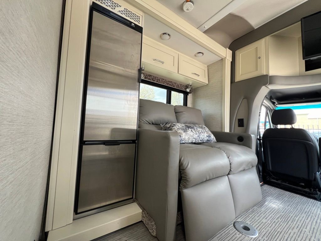 Used 2020 Mercedes-Benz Sprinter 3500 image 17