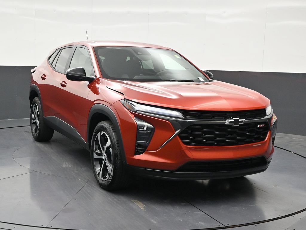 Used 2024 Chevrolet Trax RS FWD image 8