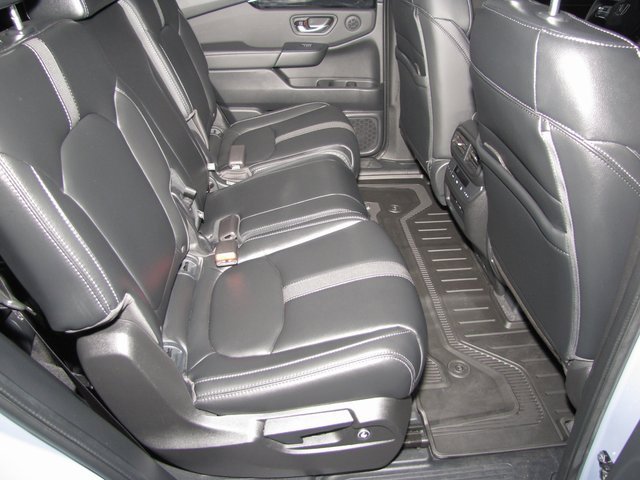 Certified 2024 Honda Pilot Touring image 19