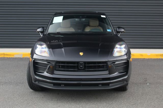 Certified 2023 Porsche Macan Base image 11