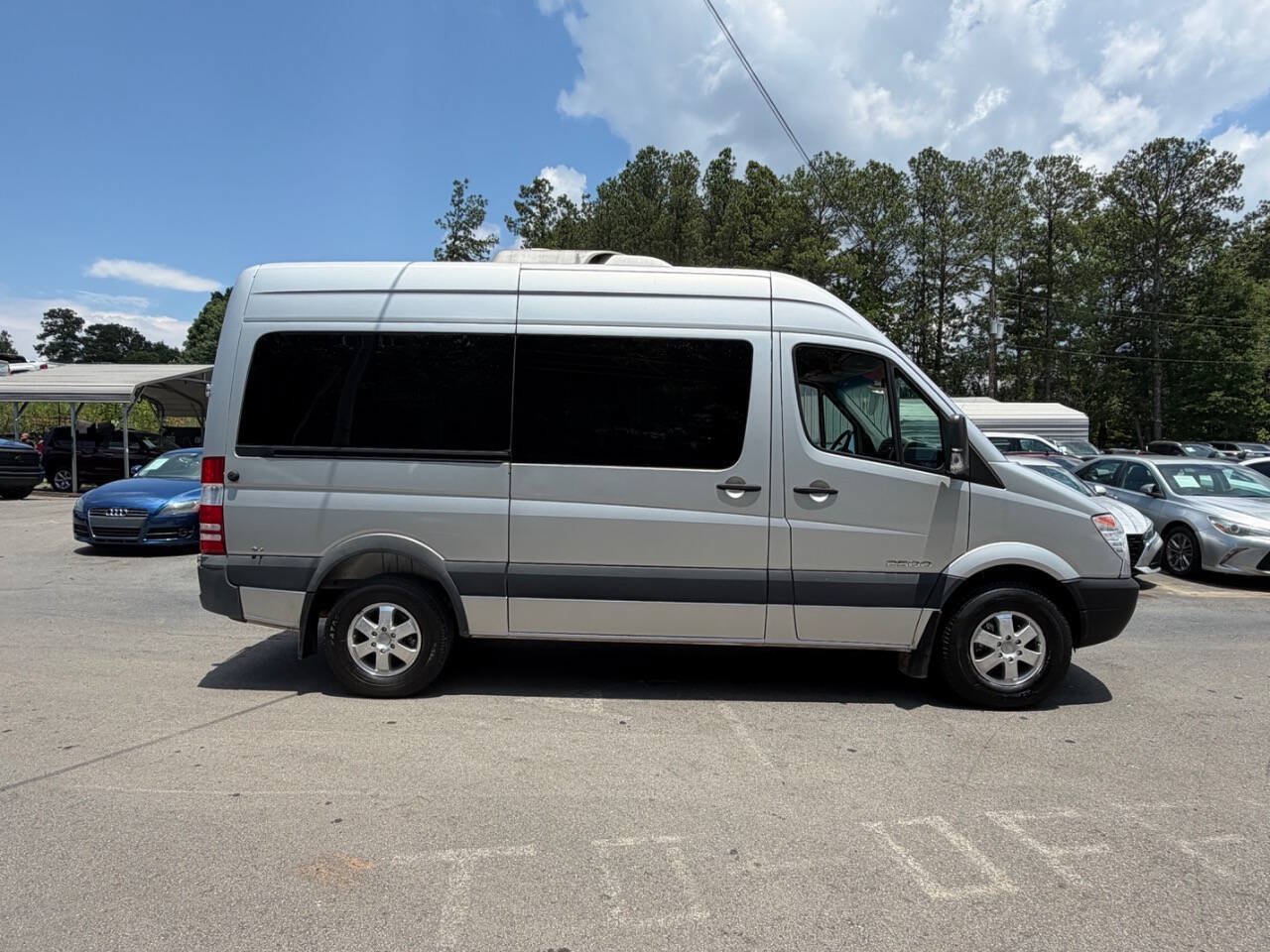 Used 2008 Dodge Sprinter 2500 RWD image 4