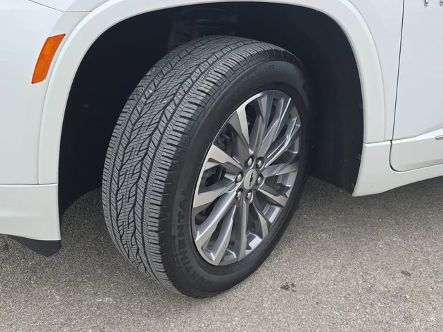 Used 2023 Chevrolet Traverse Premier image 33