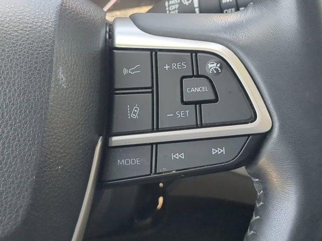 Used 2023 Toyota Highlander XLE image 26