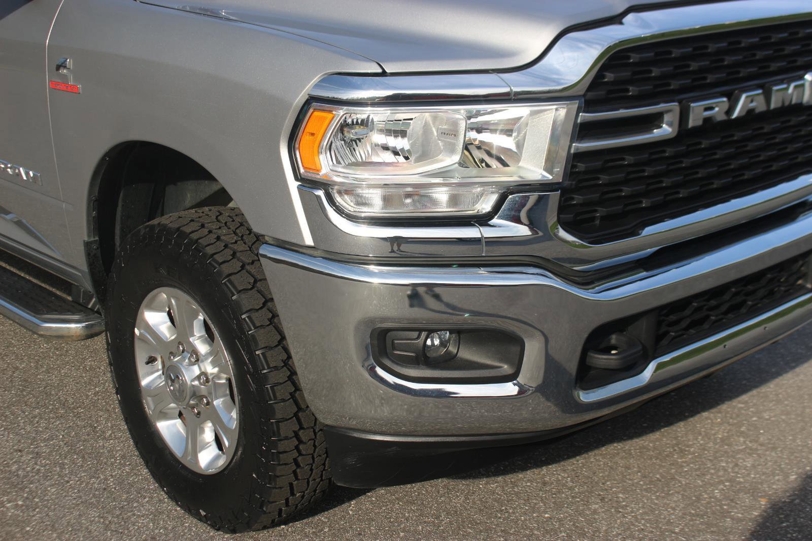 Used 2024 RAM 3500 Big Horn AWD/4WD image 9
