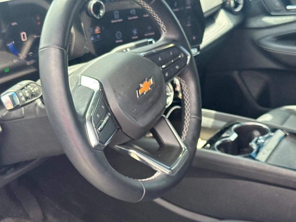 Used 2024 Chevrolet Blazer EV LT AWD/4WD image 17