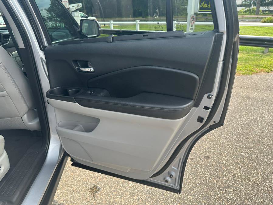 Used 2021 Honda Pilot Special Edition image 17