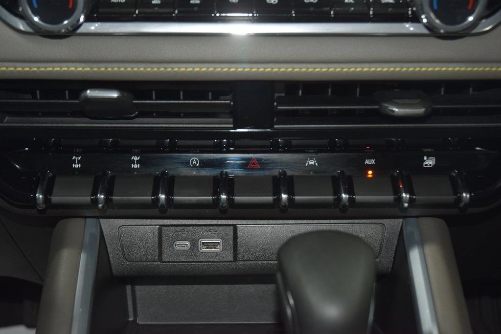 Used 2023 Chevrolet Colorado ZR2 w/ Desert Boss Special Edition AWD/4WD image 37