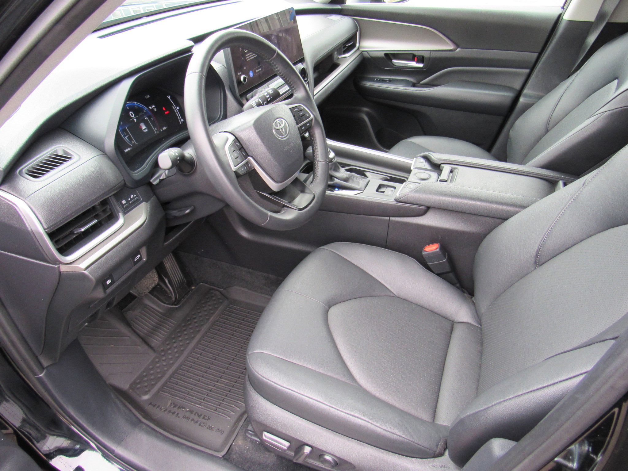 Used 2025 Toyota Grand Highlander XLE image 13