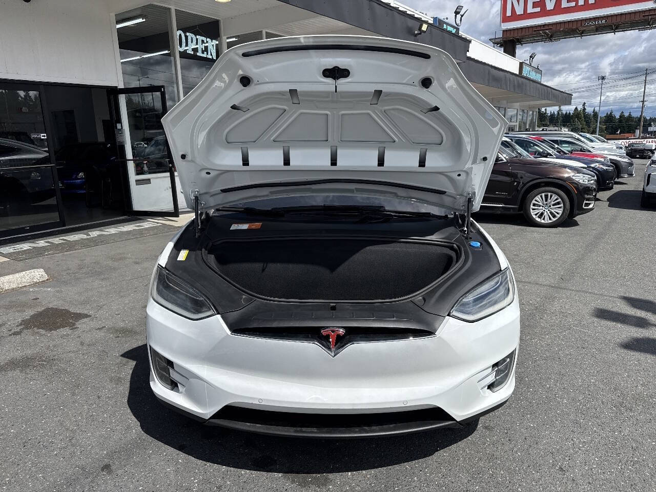 Used 2016 Tesla Model X Performance AWD/4WD image 13