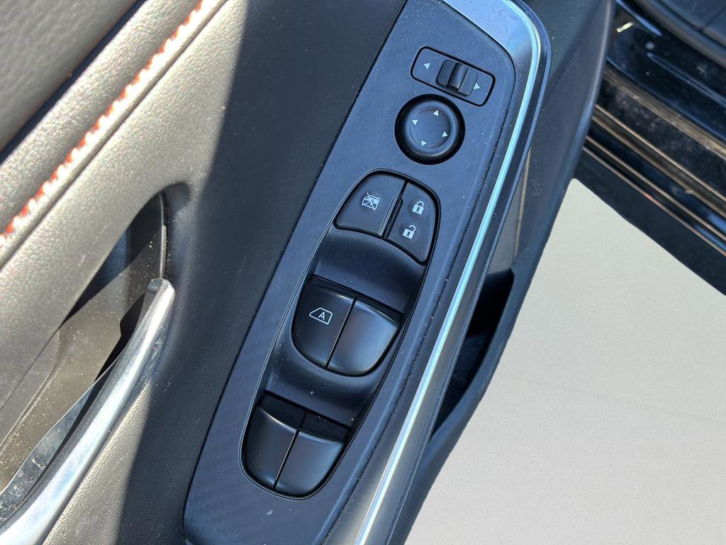 Used 2025 Nissan Sentra SR FWD image 24