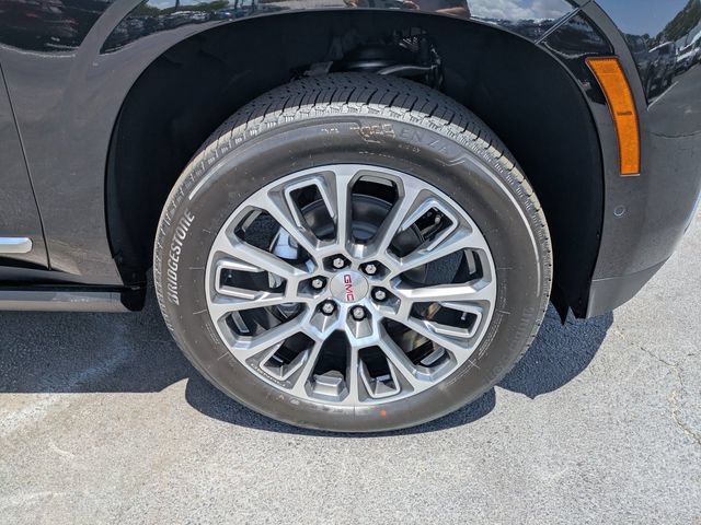 New 2026 GMC Yukon Denali w/ Denali Reserve Package AWD/4WD image 11