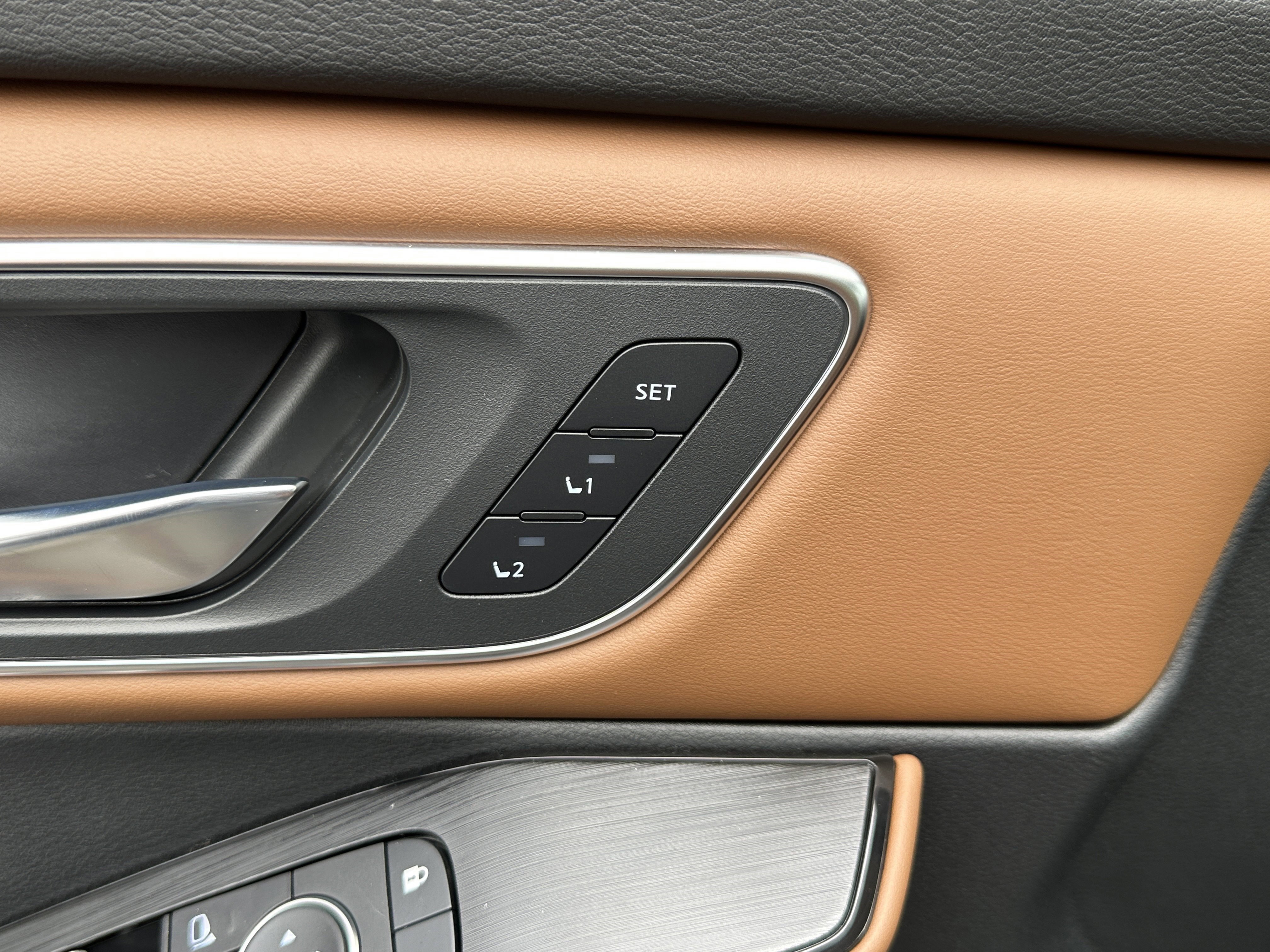 New 2026 Nissan Rogue Platinum image 4