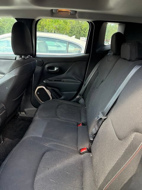 Used 2016 Jeep Renegade 75th Anniversary FWD image 8