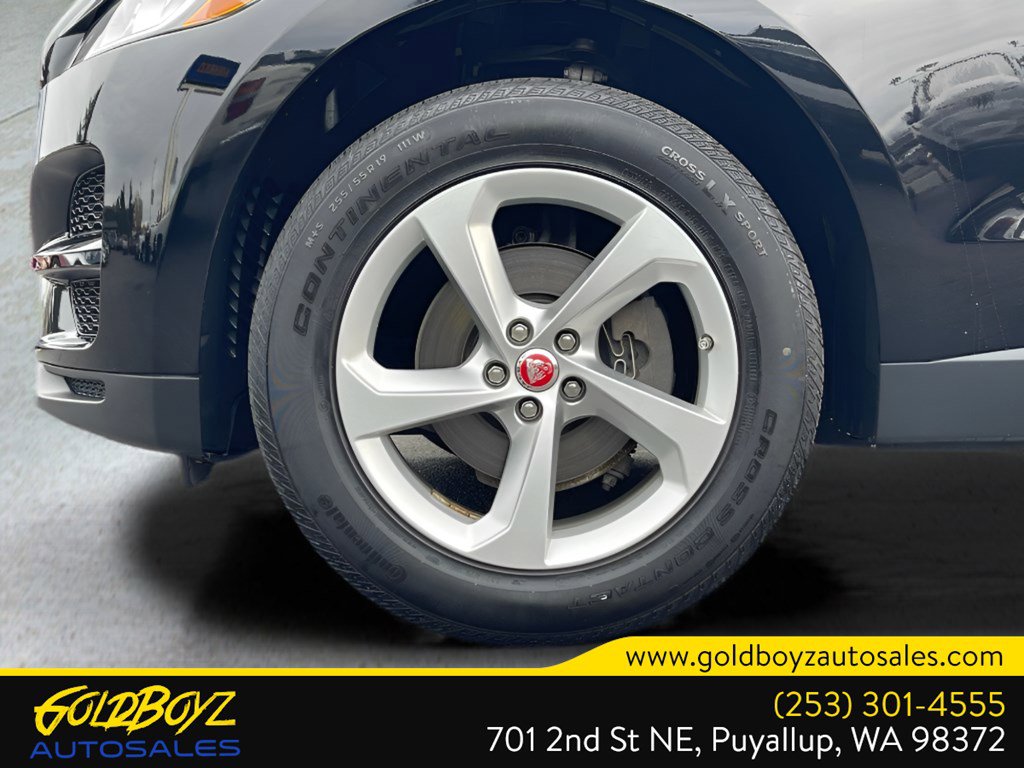 Used 2018 Jaguar F-PACE Premium image 44