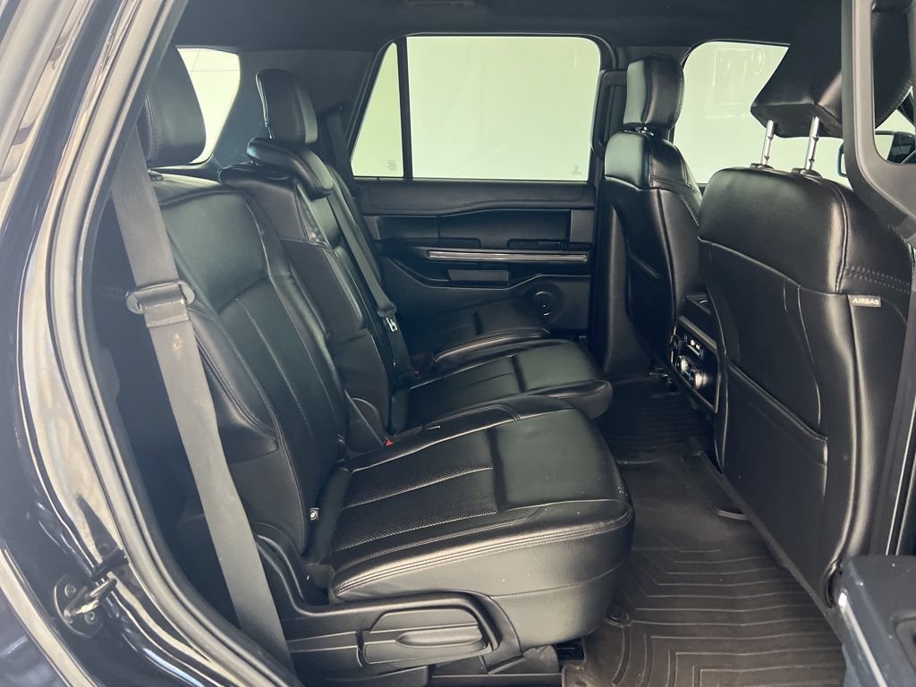 Used 2019 Ford Expedition XLT w/ Equipment Group 201A AWD/4WD image 24