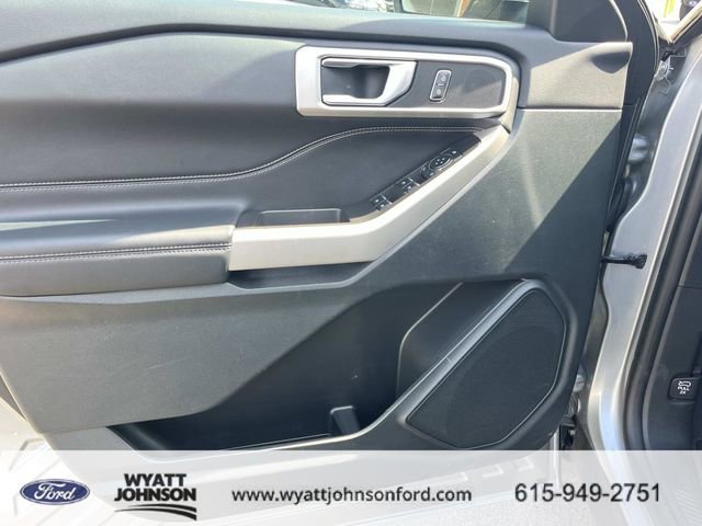 Certified 2024 Ford Explorer XLT RWD image 28