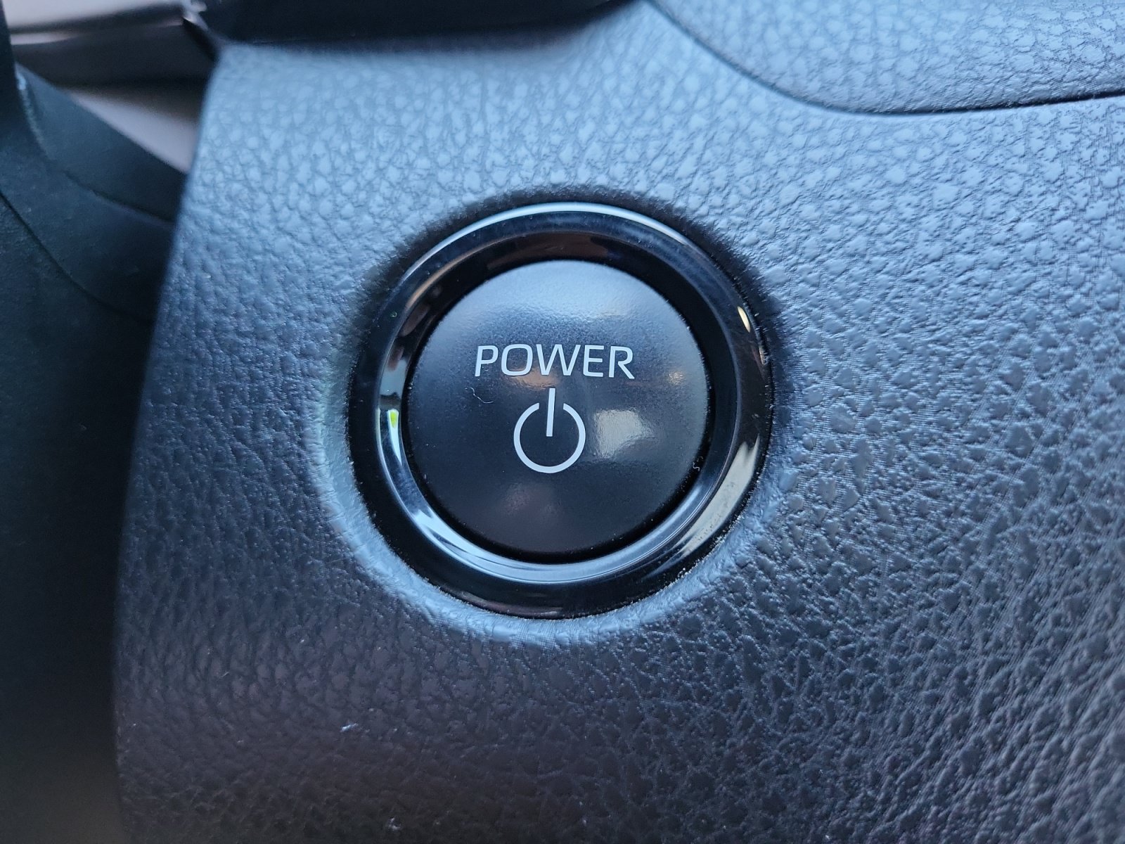Used 2025 Toyota Camry SE FWD image 30