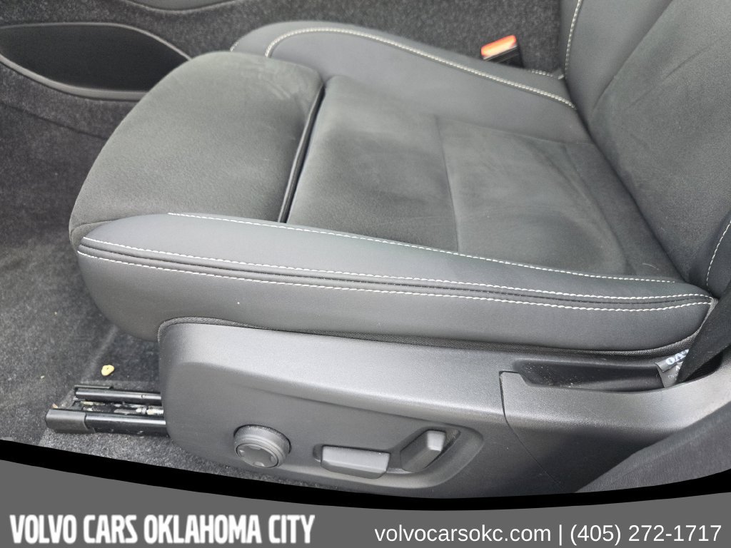 Certified 2023 Volvo C40 P8 Recharge Ultimate AWD/4WD image 18