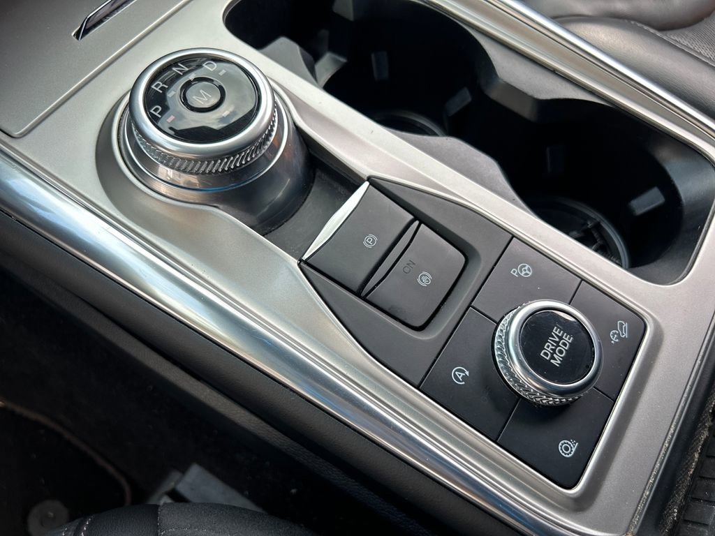 Used 2020 Ford Explorer Platinum w/ Premium Technology Package image 22