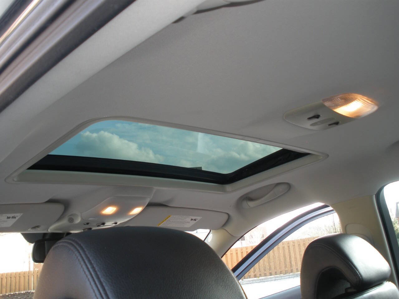 Used 2011 Saab 9-3 X image 26