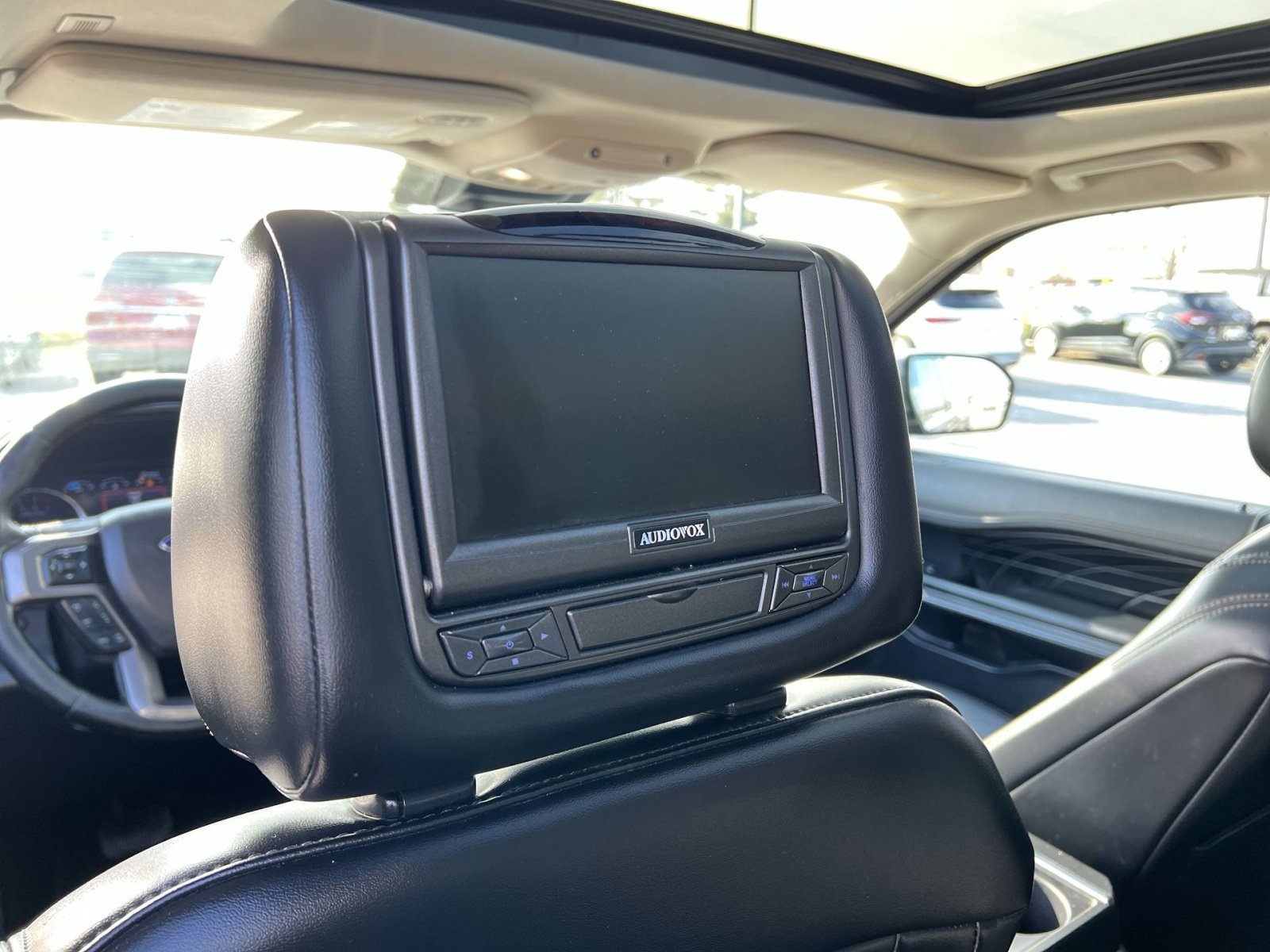 Used 2019 Ford Expedition Max Platinum image 27