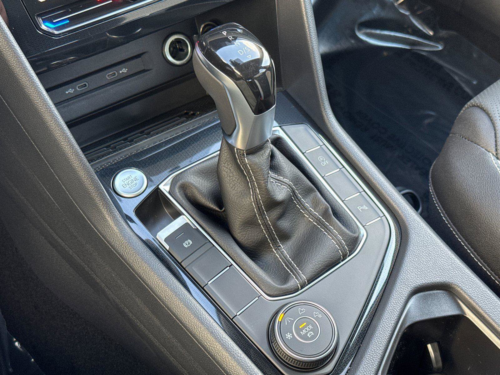 New 2026 Volkswagen Taos SEL image 20