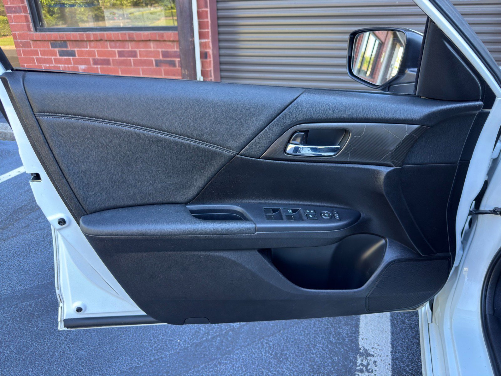 Used 2017 Honda Accord Sport image 34