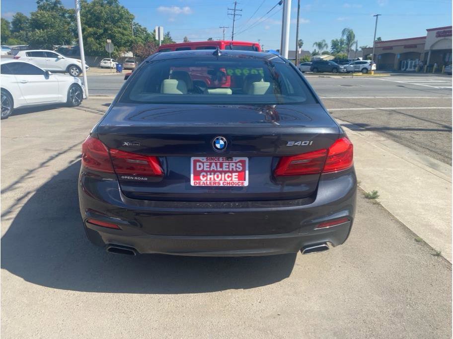 Used 2018 BMW 540i xDrive AWD/4WD image 4