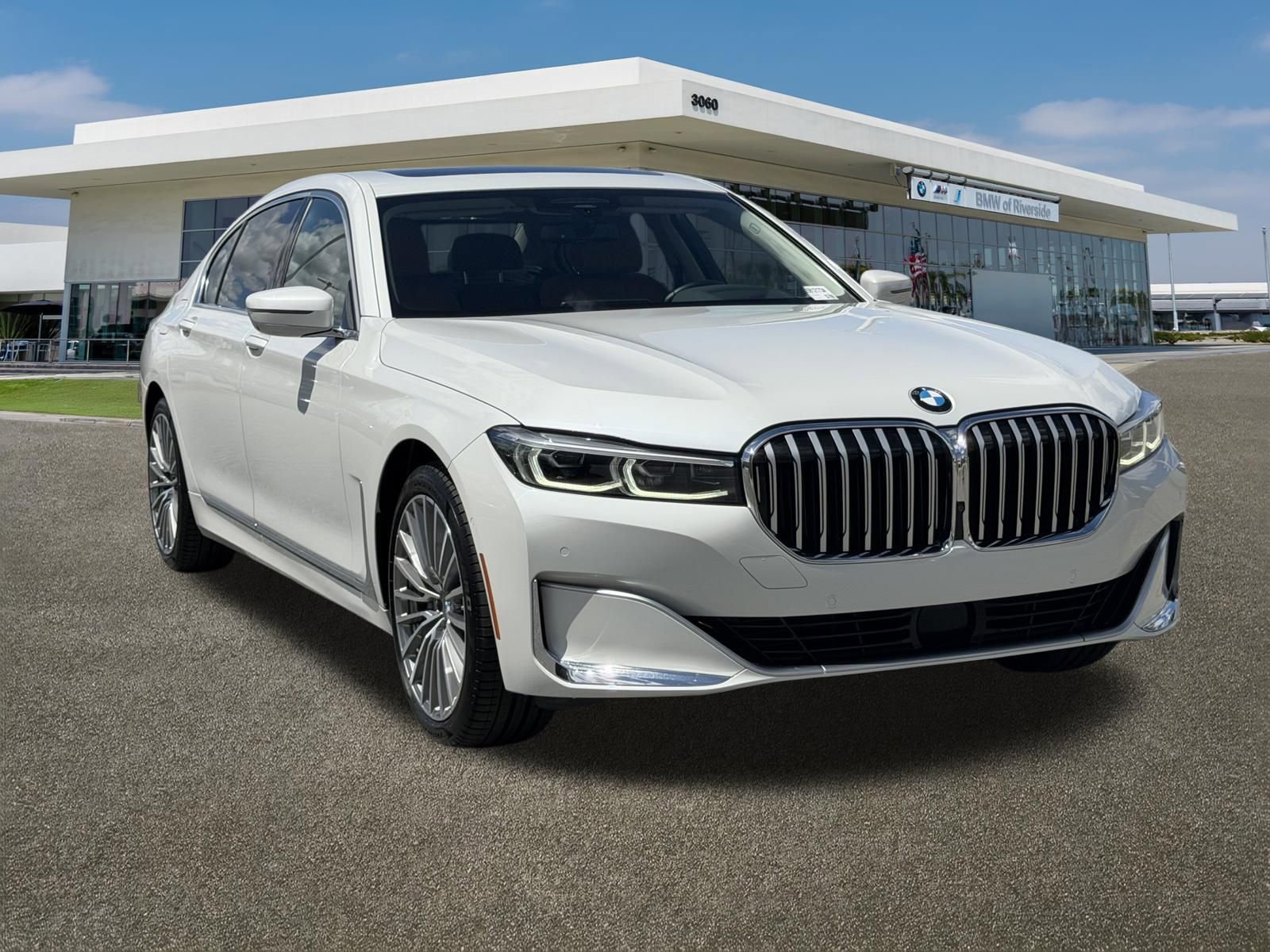 Certified 2022 BMW 750i xDrive image 2