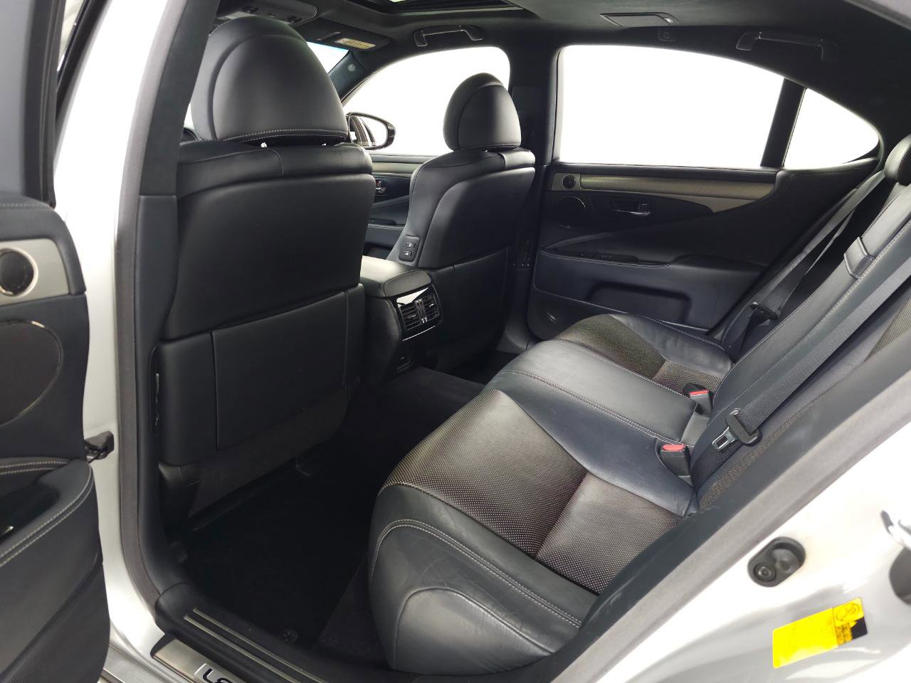 Used 2013 Lexus LS 460 AWD w/ F-Sport Pkg image 32