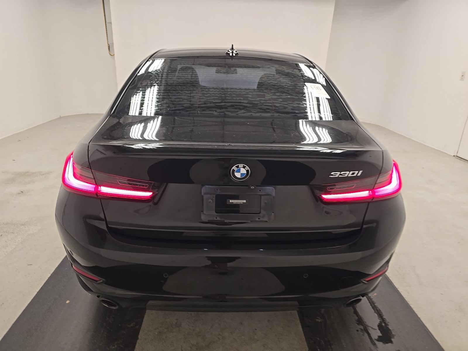 Used 2020 BMW 330i Sedan w/ Convenience Package RWD image 7