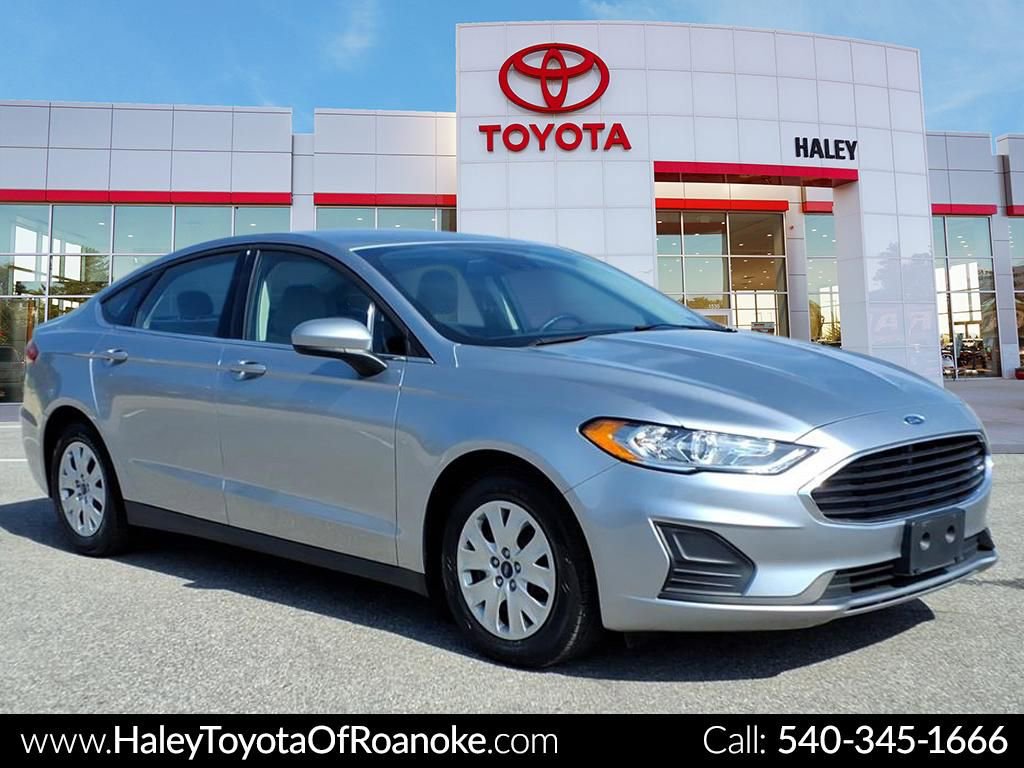 Used 2020 Ford Fusion S FWD image 1