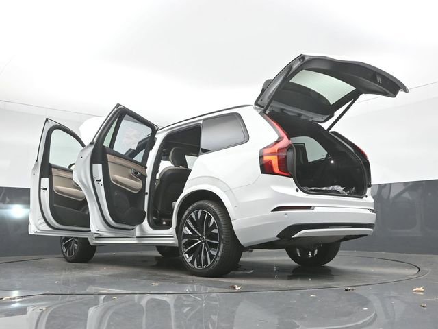 New 2026 Volvo XC90 B6 Ultra w/ Protection Package Premier image 57